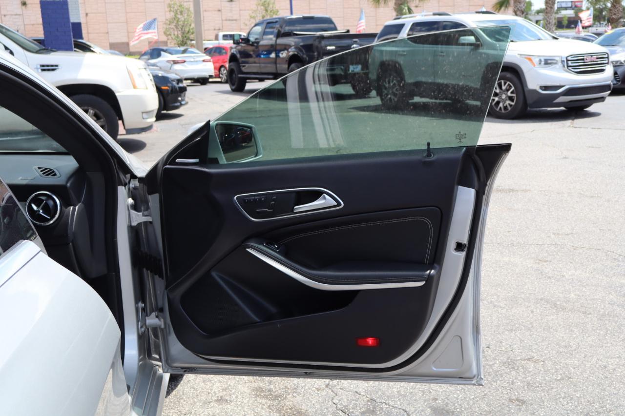 Mercedes-Benz CLA-Class 4dr Sdn CLA 250 FWD 2014