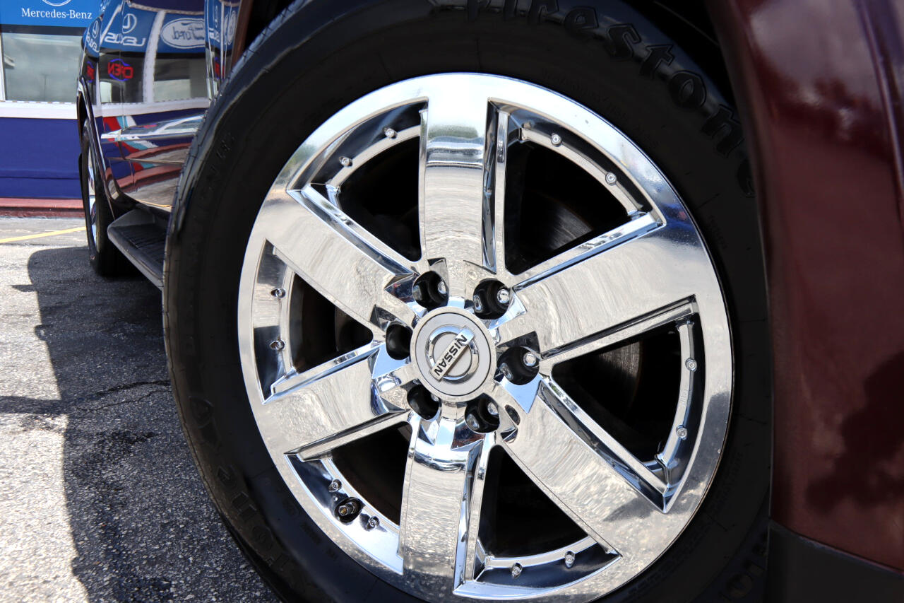 Nissan Armada 2WD 4dr Platinum 2013 Nissan Armada 2WD 4dr Platinum 2013