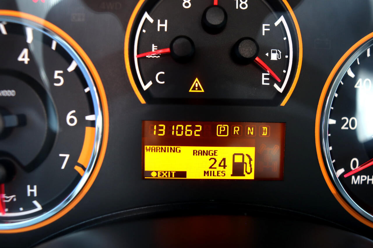 Nissan Armada 2WD 4dr Platinum 2013 Nissan Armada 2WD 4dr Platinum 2013