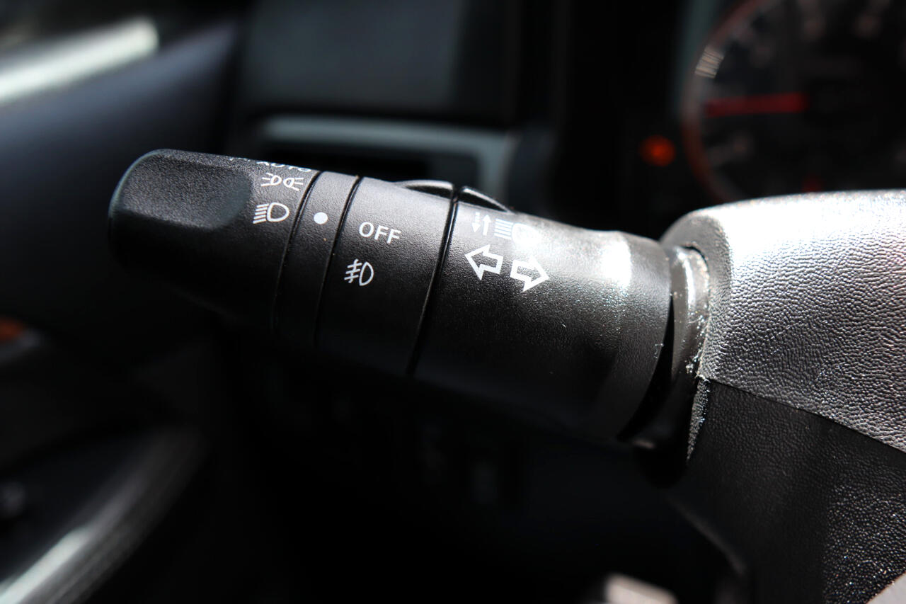 Nissan Armada 2WD 4dr Platinum 2013 Nissan Armada 2WD 4dr Platinum 2013