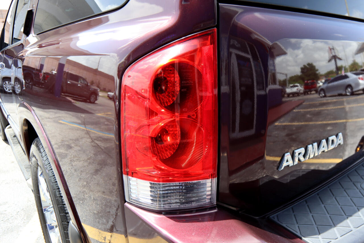Nissan Armada 2WD 4dr Platinum 2013 Nissan Armada 2WD 4dr Platinum 2013