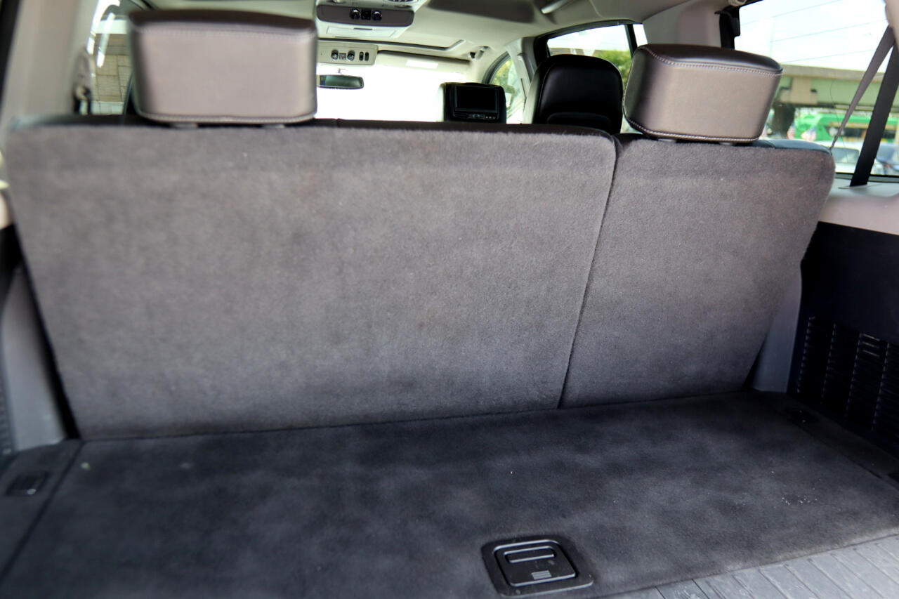 Nissan Armada 2WD 4dr Platinum 2013 Nissan Armada 2WD 4dr Platinum 2013