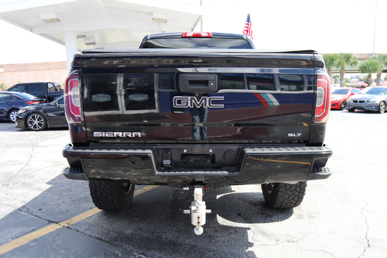 GMC Sierra 1500 4WD Crew Cab 143.5" SLT 2018 GMC Sierra 1500 4WD Crew Cab 143.5" SLT 2018