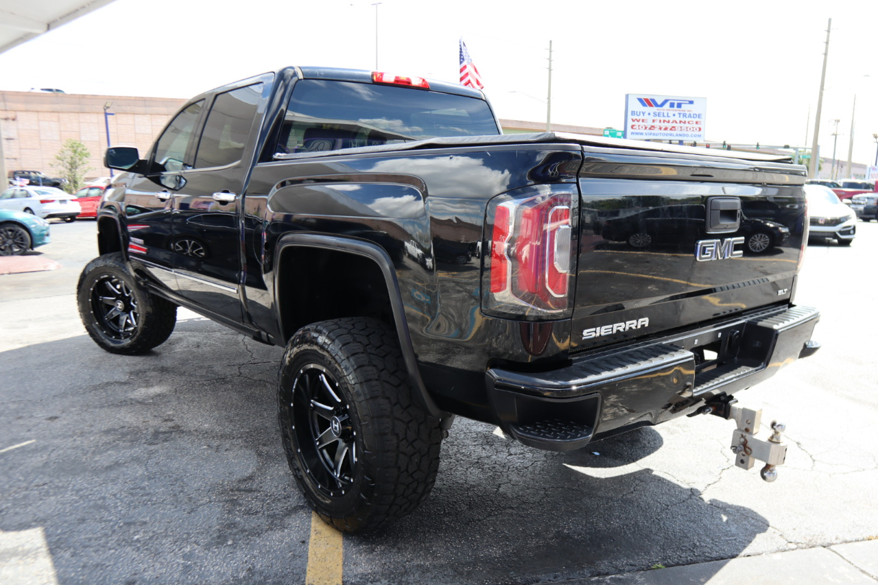 GMC Sierra 1500 4WD Crew Cab 143.5" SLT 2018 GMC Sierra 1500 4WD Crew Cab 143.5" SLT 2018