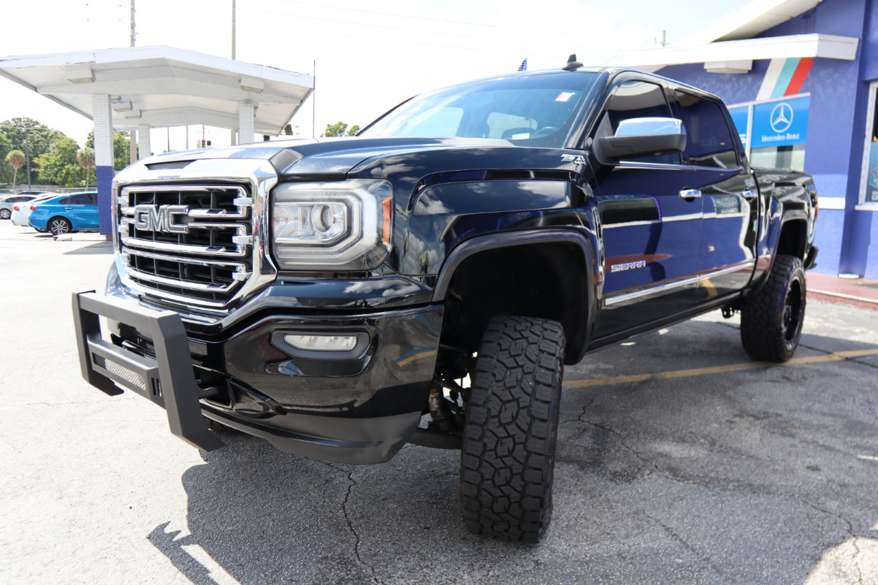 GMC Sierra 1500 4WD Crew Cab 143.5" SLT 2018 GMC Sierra 1500 4WD Crew Cab 143.5" SLT 2018