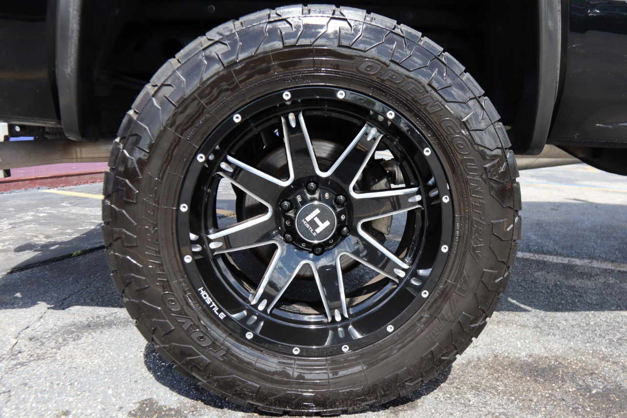 GMC Sierra 1500 4WD Crew Cab 143.5" SLT 2018 GMC Sierra 1500 4WD Crew Cab 143.5" SLT 2018