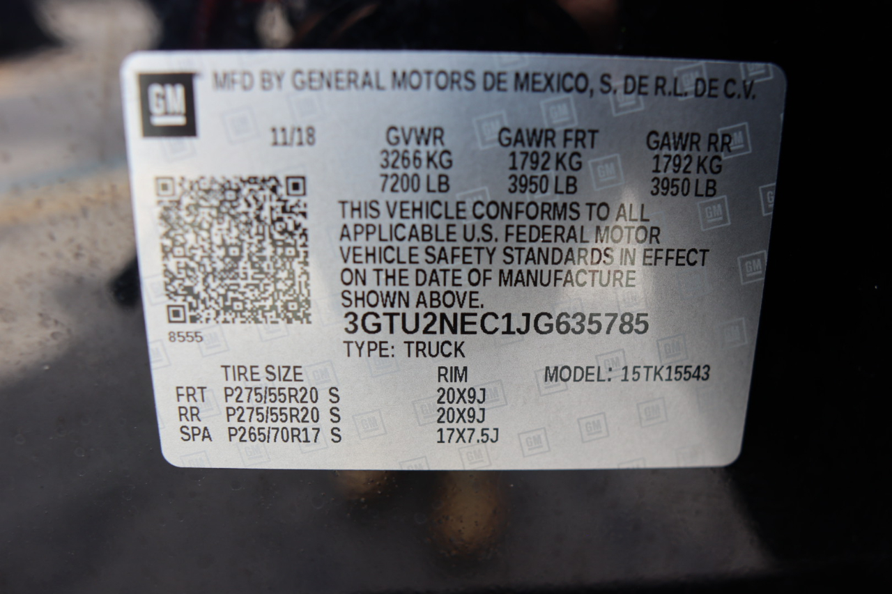 GMC Sierra 1500 4WD Crew Cab 143.5" SLT 2018 GMC Sierra 1500 4WD Crew Cab 143.5" SLT 2018