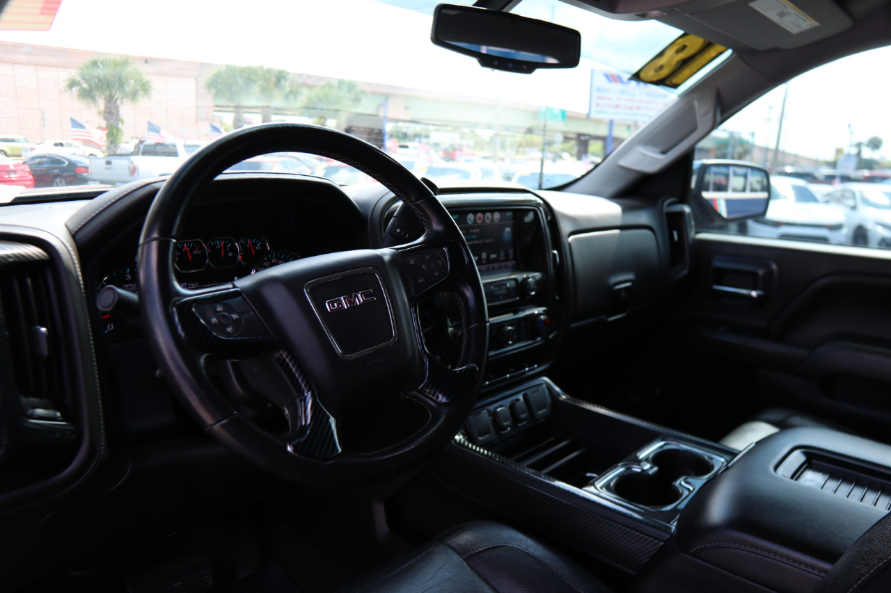 GMC Sierra 1500 4WD Crew Cab 143.5" SLT 2018 GMC Sierra 1500 4WD Crew Cab 143.5" SLT 2018