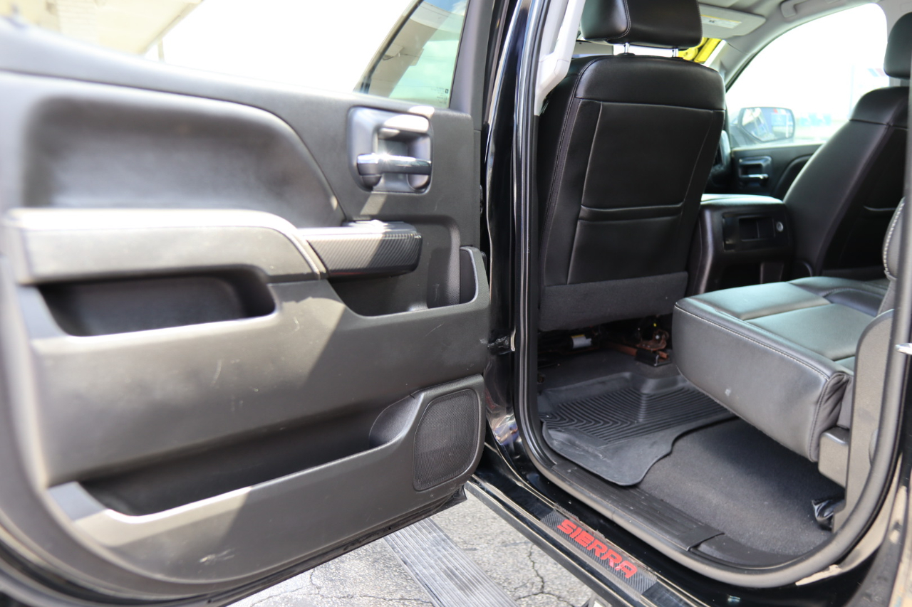 GMC Sierra 1500 4WD Crew Cab 143.5" SLT 2018 GMC Sierra 1500 4WD Crew Cab 143.5" SLT 2018