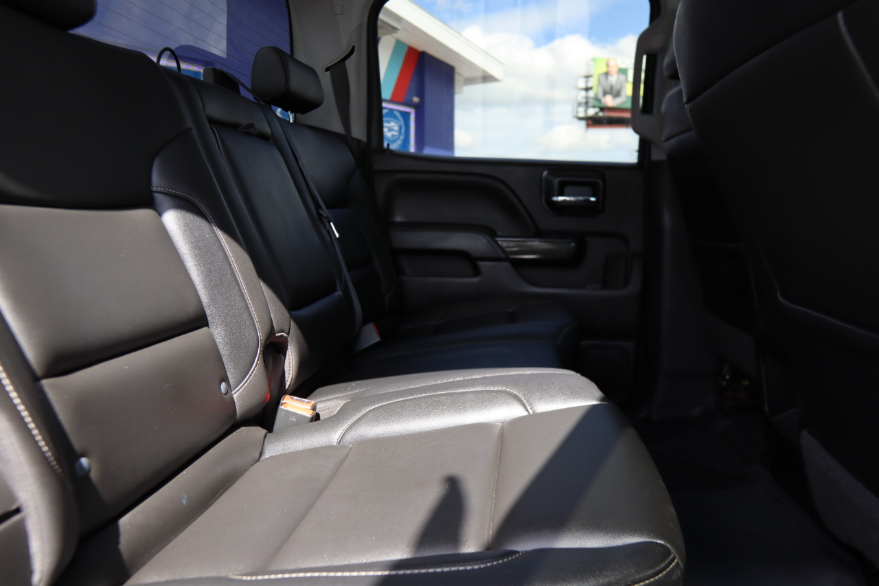 GMC Sierra 1500 4WD Crew Cab 143.5" SLT 2018 GMC Sierra 1500 4WD Crew Cab 143.5" SLT 2018