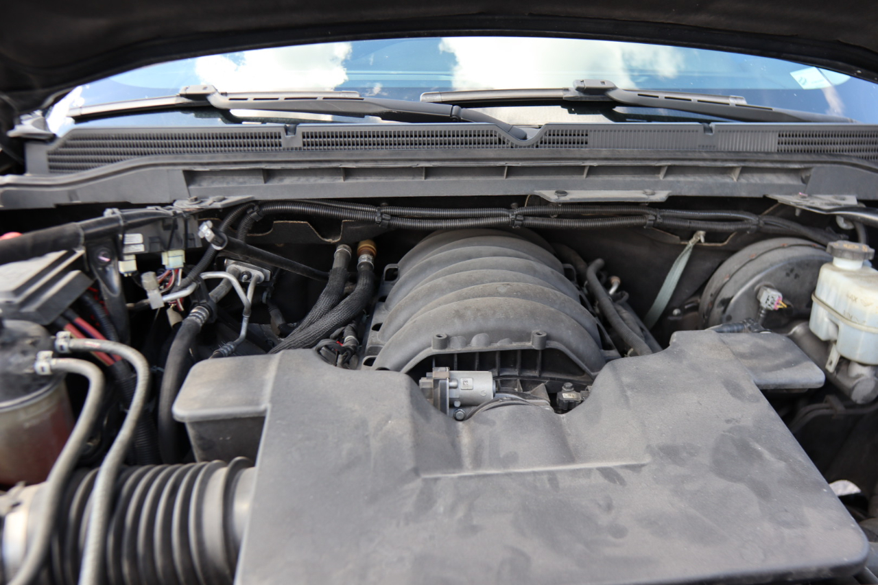 GMC Sierra 1500 4WD Crew Cab 143.5" SLT 2018 GMC Sierra 1500 4WD Crew Cab 143.5" SLT 2018