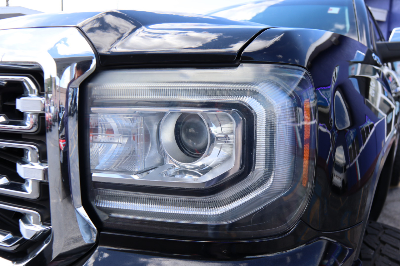 GMC Sierra 1500 4WD Crew Cab 143.5" SLT 2018 GMC Sierra 1500 4WD Crew Cab 143.5" SLT 2018