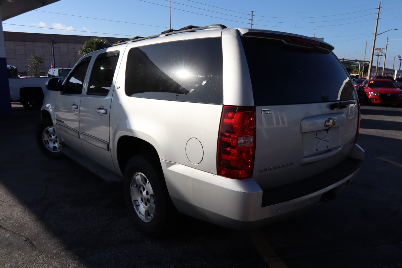 Chevrolet Suburban 2WD 4dr 1500 LT 2010 Chevrolet Suburban 2WD 4dr 1500 LT 2010