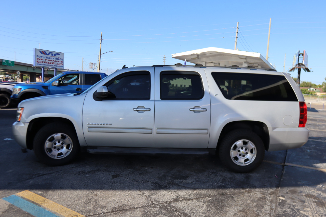 Chevrolet Suburban 2WD 4dr 1500 LT 2010 Chevrolet Suburban 2WD 4dr 1500 LT 2010