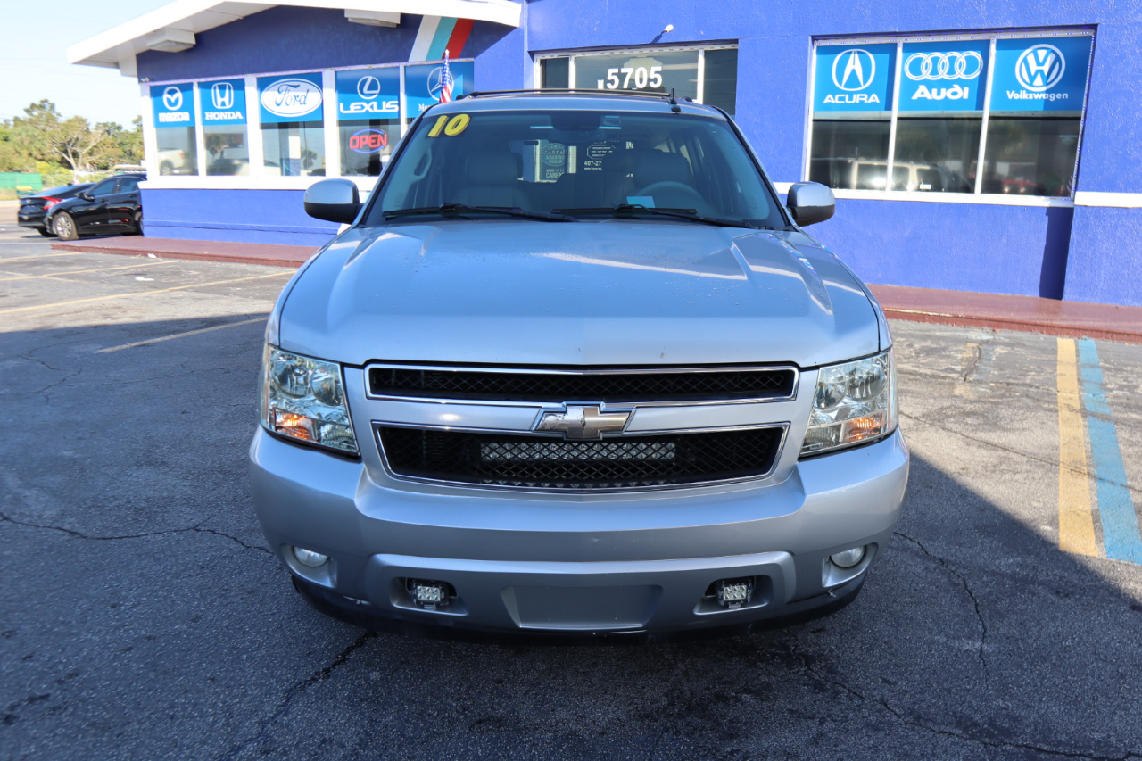 Chevrolet Suburban 2WD 4dr 1500 LT 2010 Chevrolet Suburban 2WD 4dr 1500 LT 2010