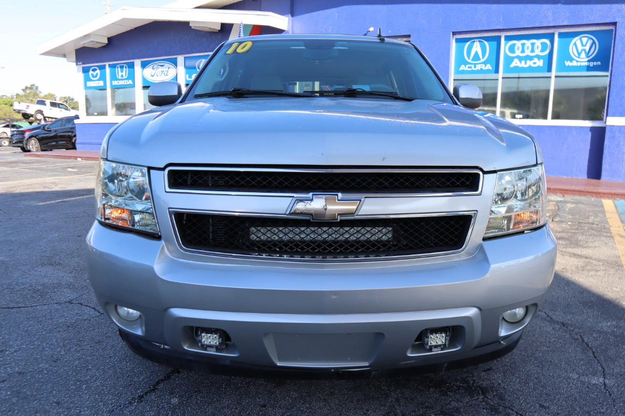 Chevrolet Suburban 2WD 4dr 1500 LT 2010 Chevrolet Suburban 2WD 4dr 1500 LT 2010