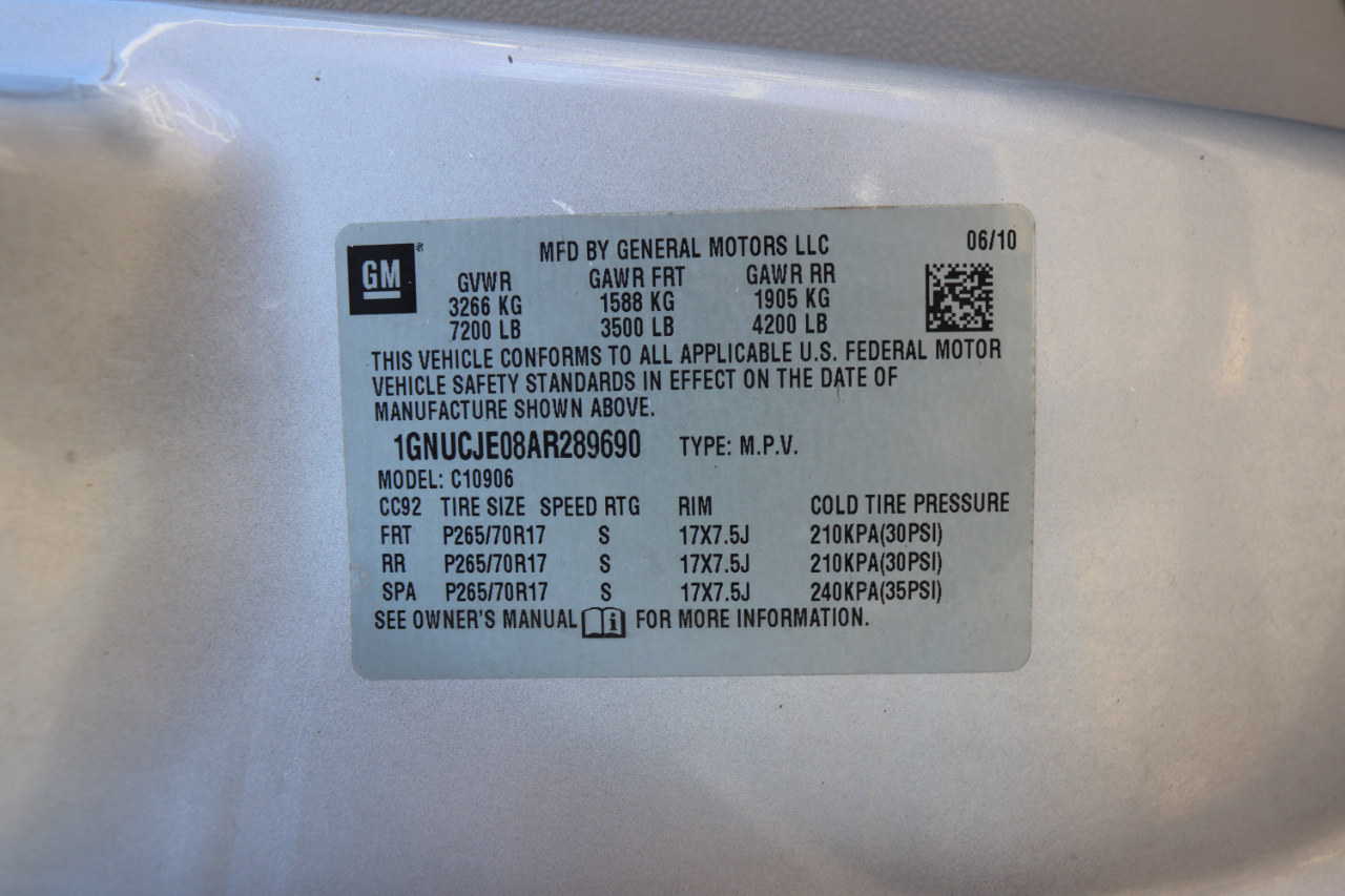 Chevrolet Suburban 2WD 4dr 1500 LT 2010 Chevrolet Suburban 2WD 4dr 1500 LT 2010