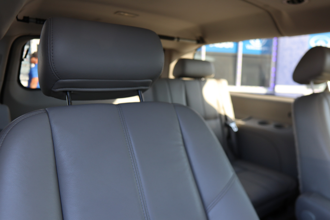 Chevrolet Suburban 2WD 4dr 1500 LT 2010 Chevrolet Suburban 2WD 4dr 1500 LT 2010