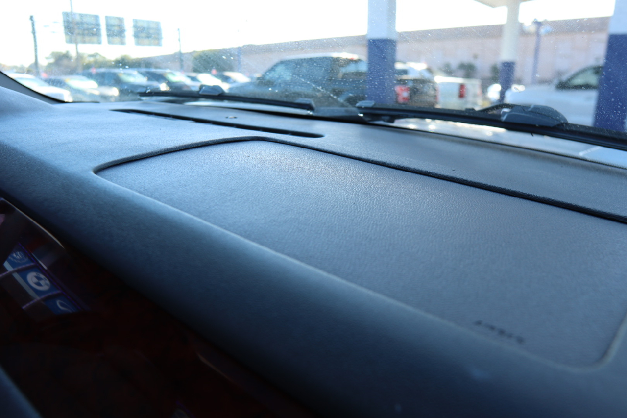 Chevrolet Suburban 2WD 4dr 1500 LT 2010 Chevrolet Suburban 2WD 4dr 1500 LT 2010