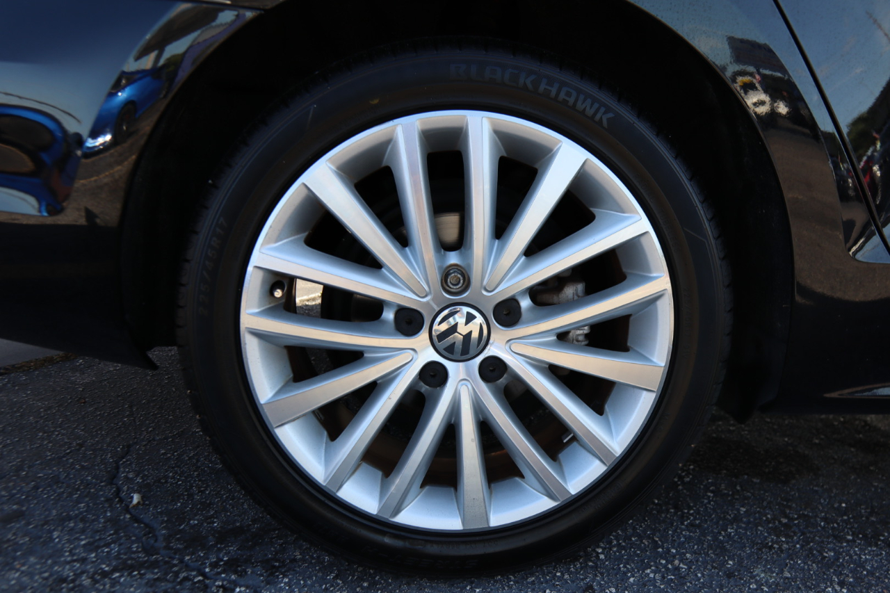 Volkswagen Jetta Sedan 4dr Auto 1.8T SEL 2016 Volkswagen Jetta Sedan 4dr Auto 1.8T SEL 2016