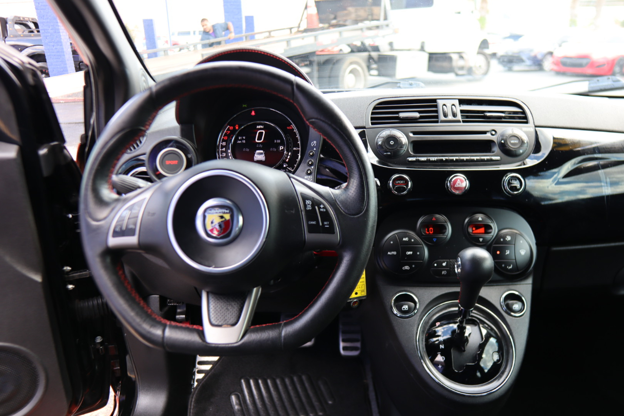 Fiat 500 2dr HB Abarth 2015 Fiat 500 2dr HB Abarth 2015