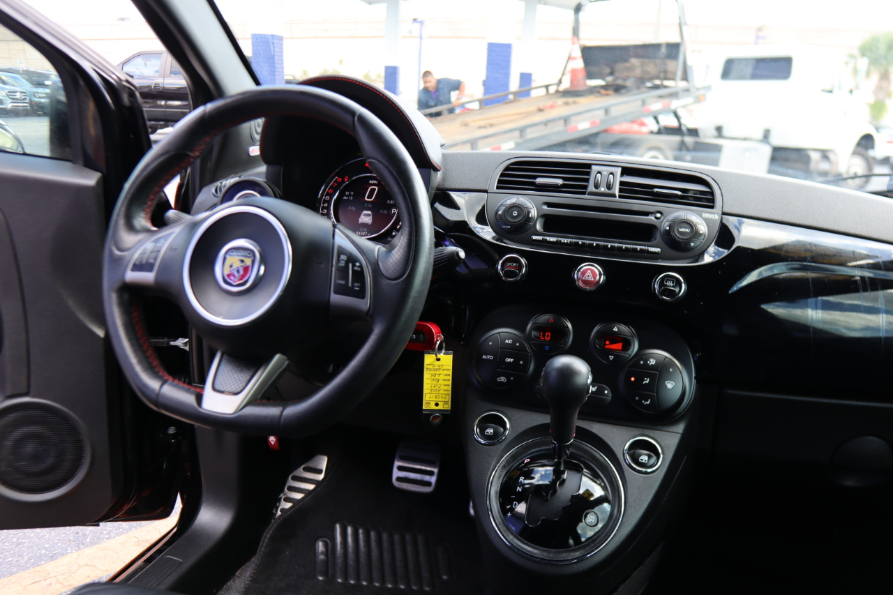 Fiat 500 2dr HB Abarth 2015 Fiat 500 2dr HB Abarth 2015