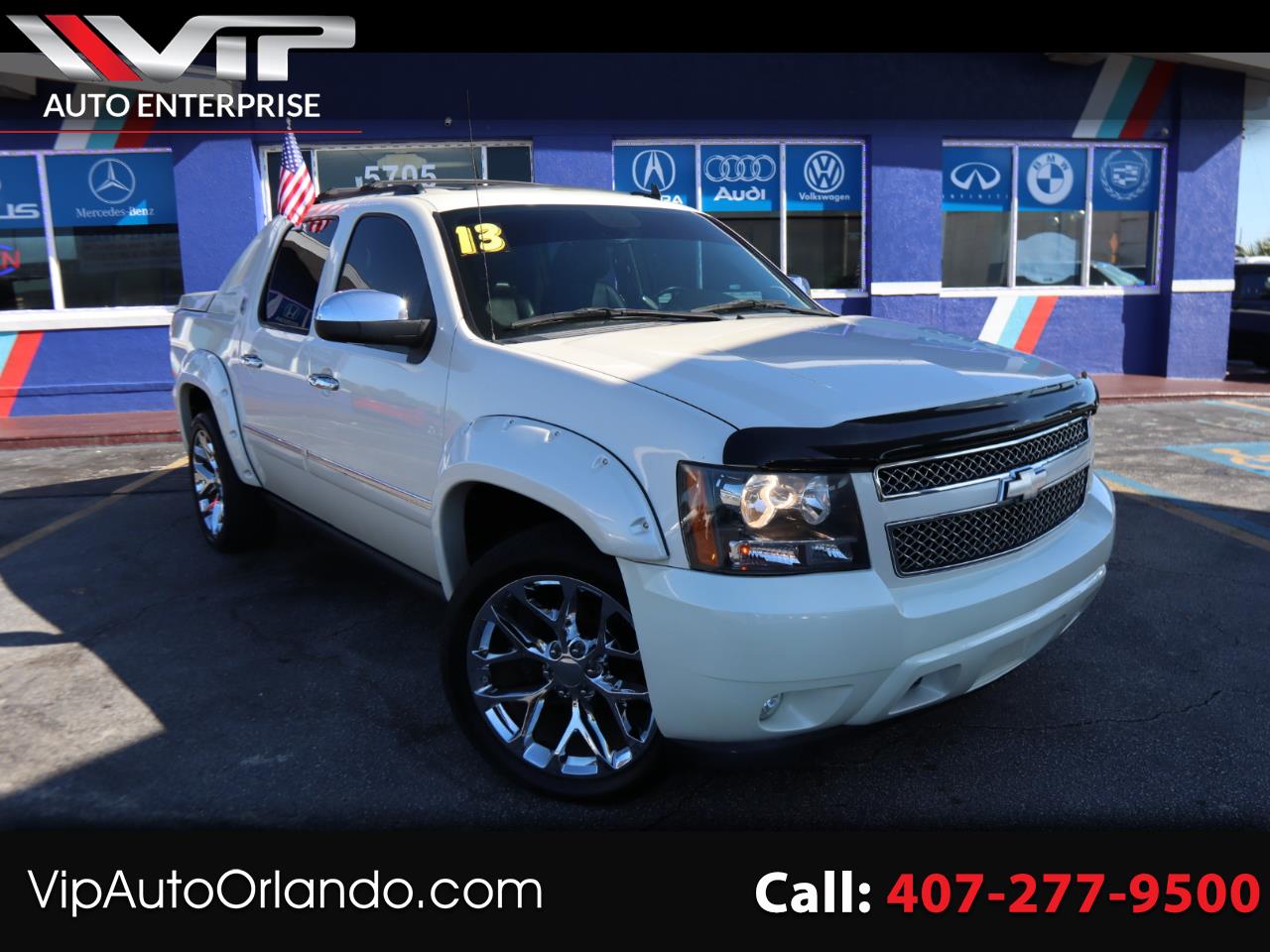 2013 Chevrolet Avalanche 4WD Crew Cab LTZ