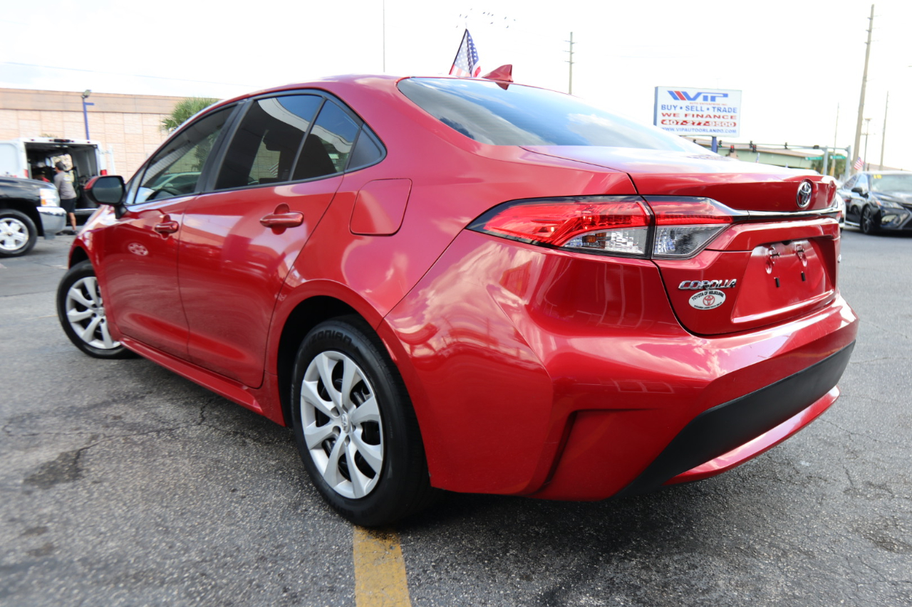 2020 Toyota Corolla LE photo 9