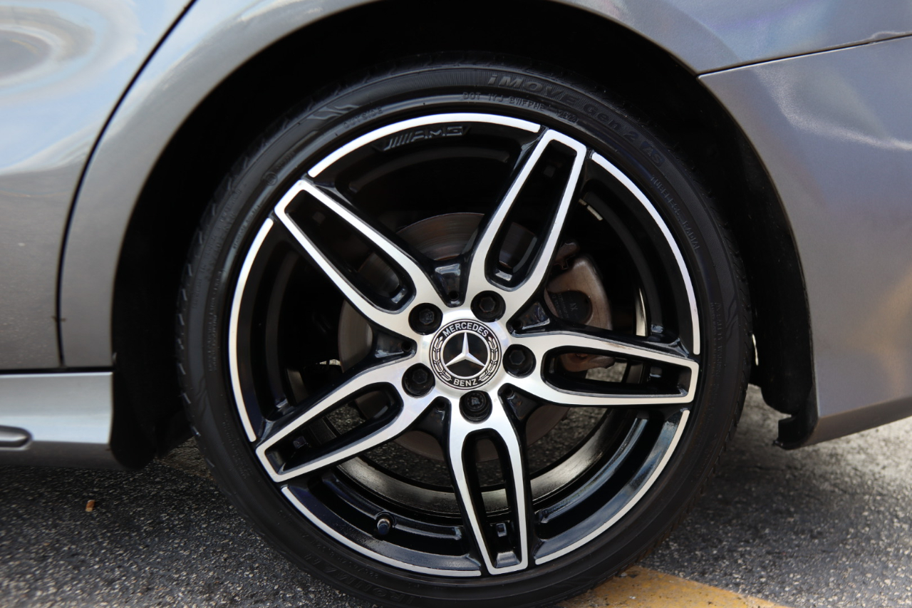 2018 Mercedes Benz CLA 250 photo 13