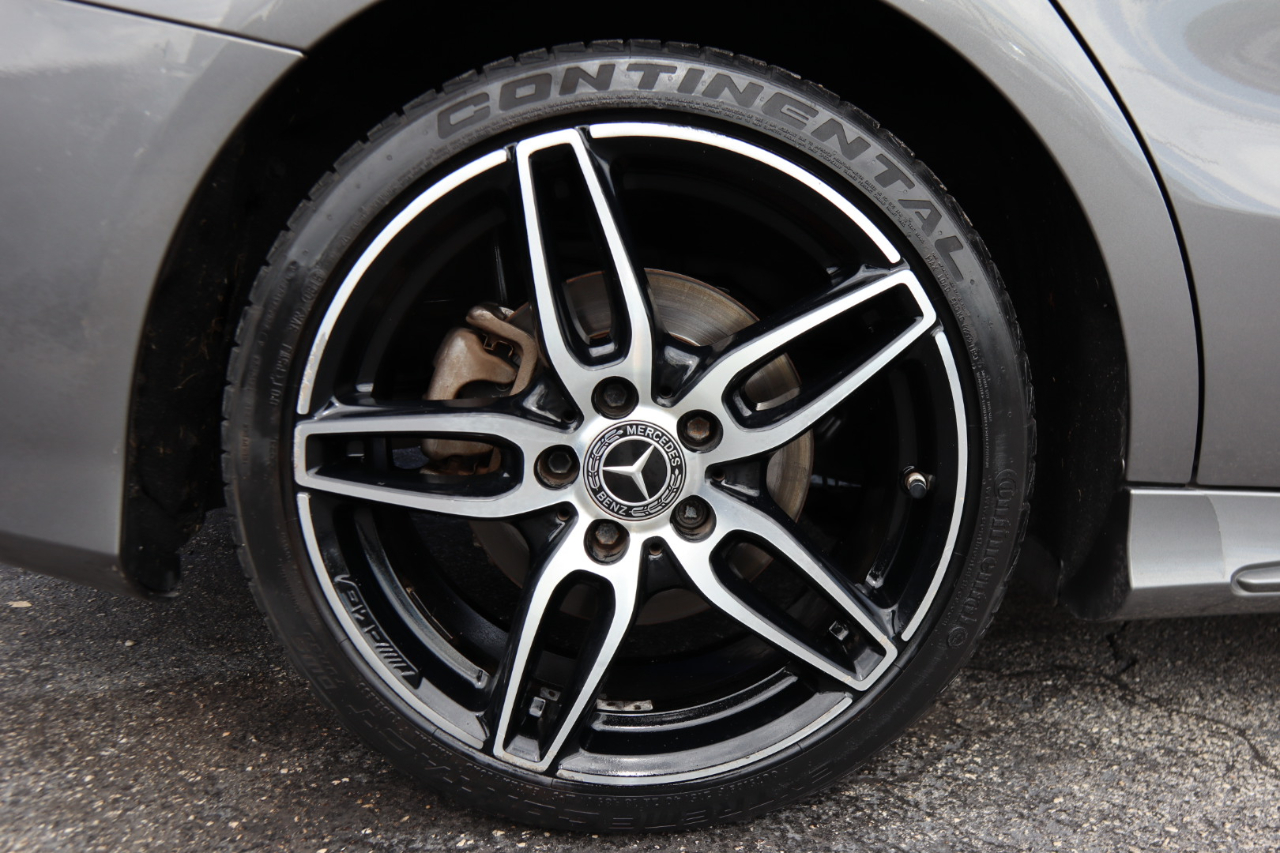 2018 Mercedes Benz CLA 250 photo 14