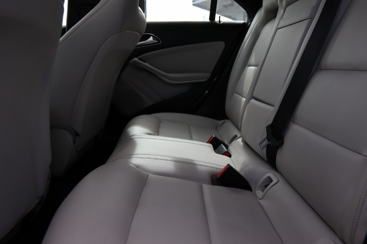 2018 Mercedes Benz CLA 250 photo 22