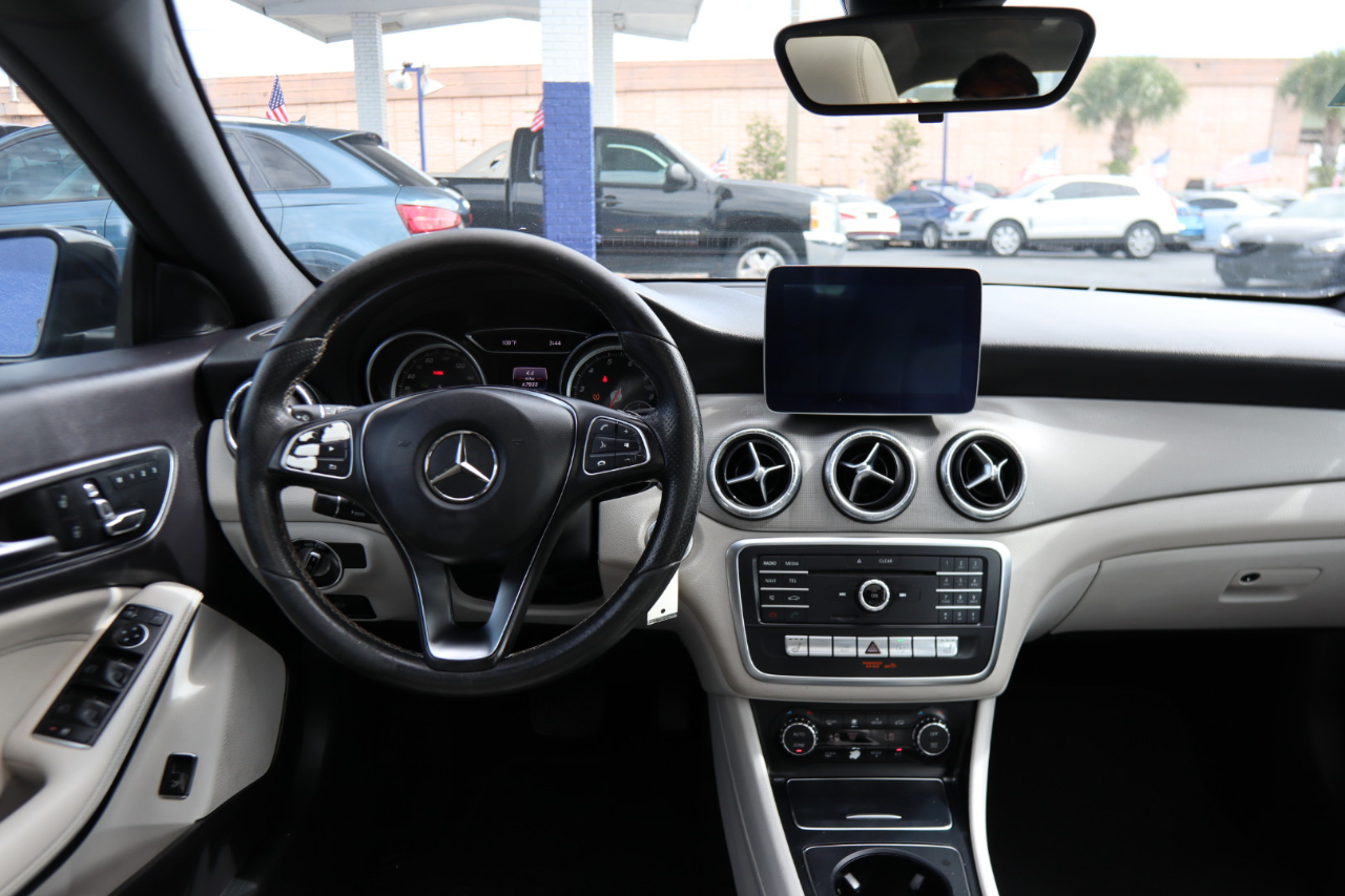 2018 Mercedes Benz CLA 250 photo 24