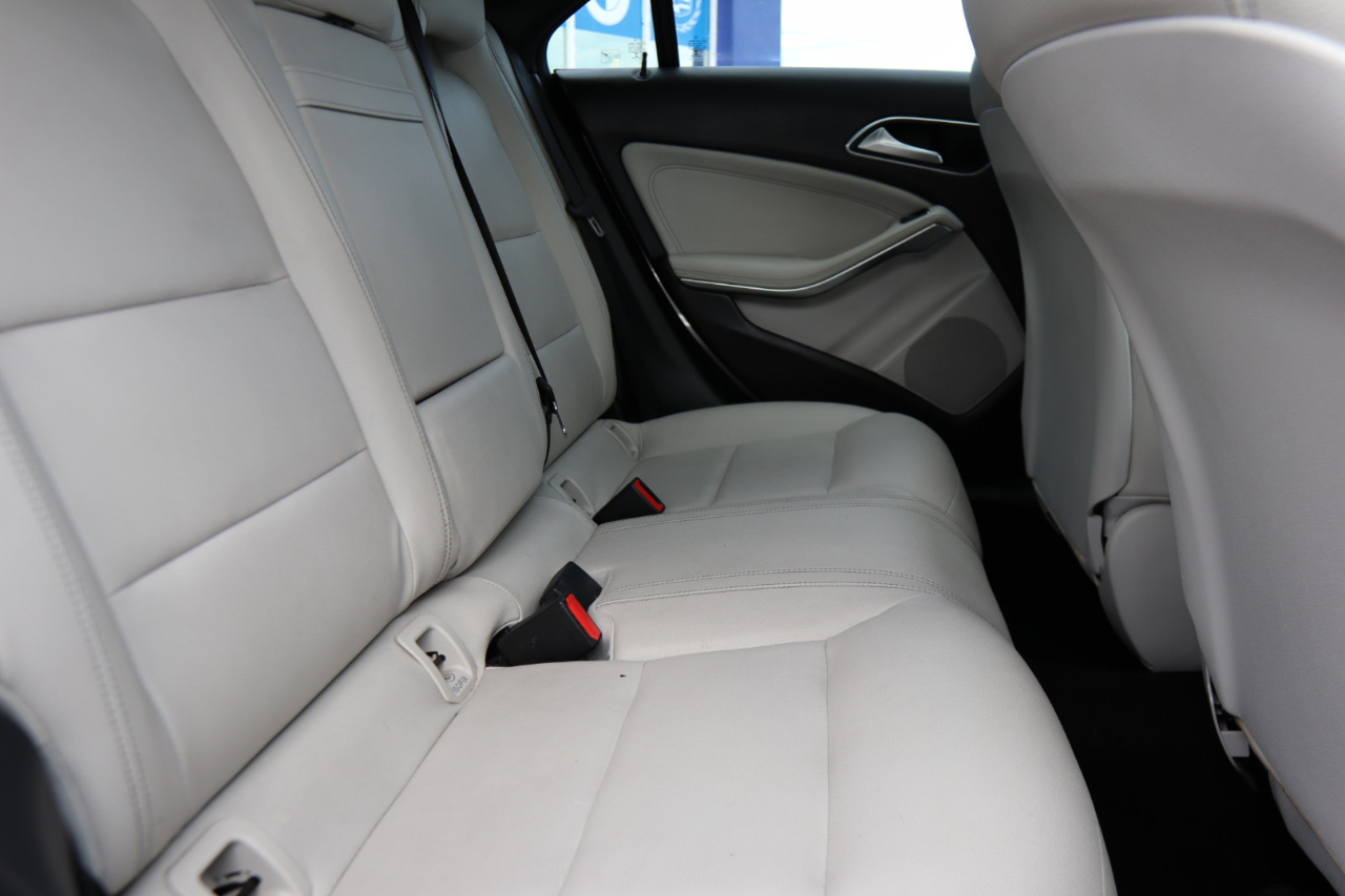 2018 Mercedes Benz CLA 250 photo 28