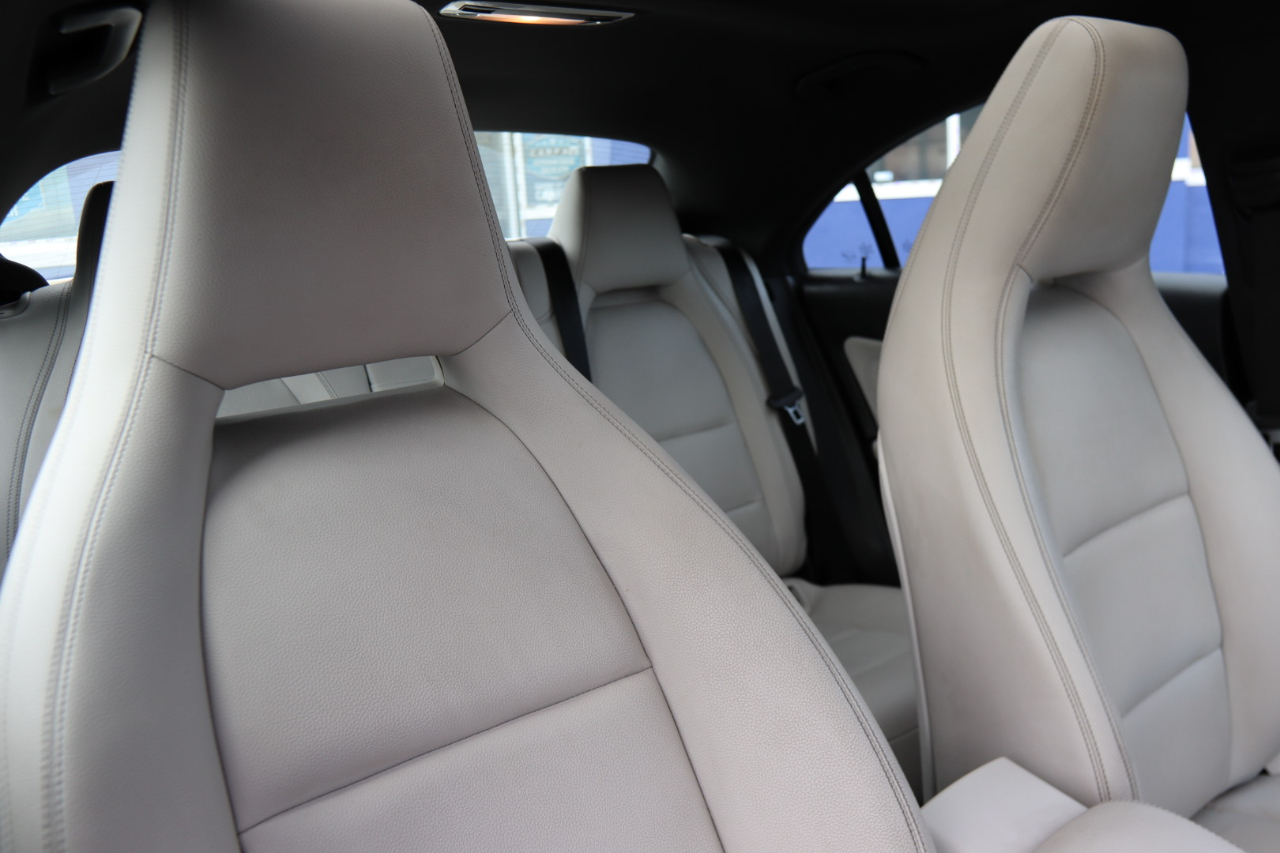2018 Mercedes Benz CLA 250 photo 32
