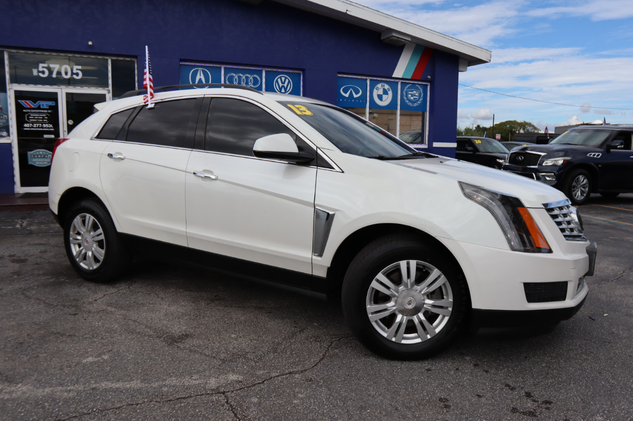 2013 Cadillac SRX Base photo 2