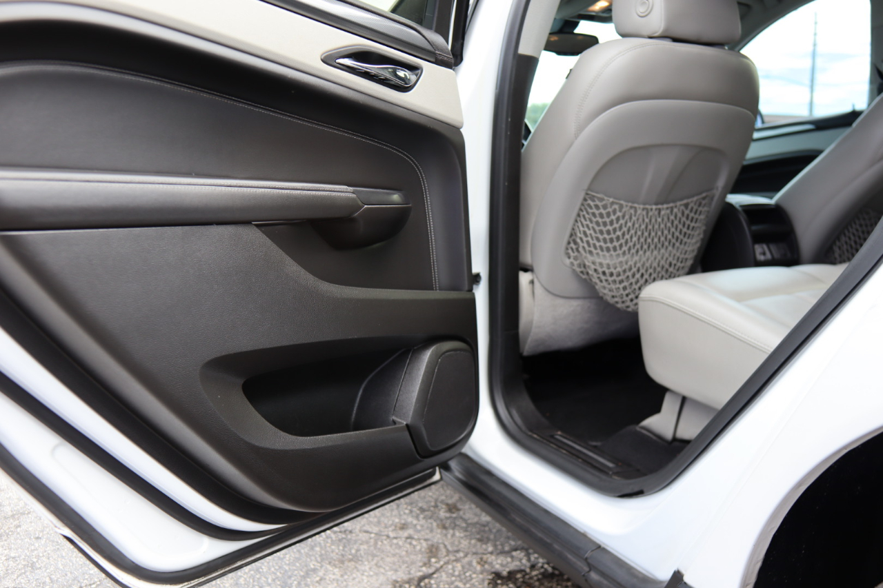2013 Cadillac SRX Base photo 22