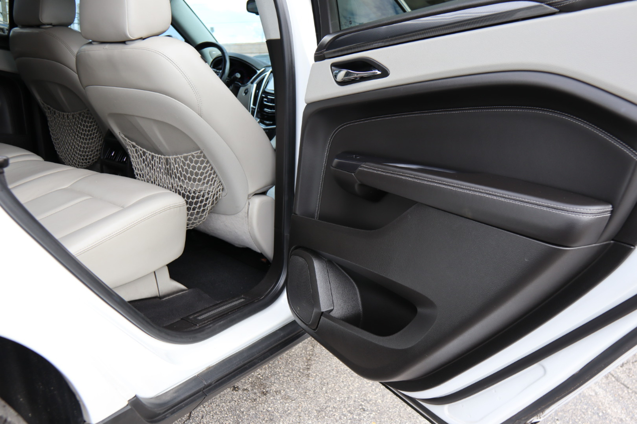 2013 Cadillac SRX Base photo 30