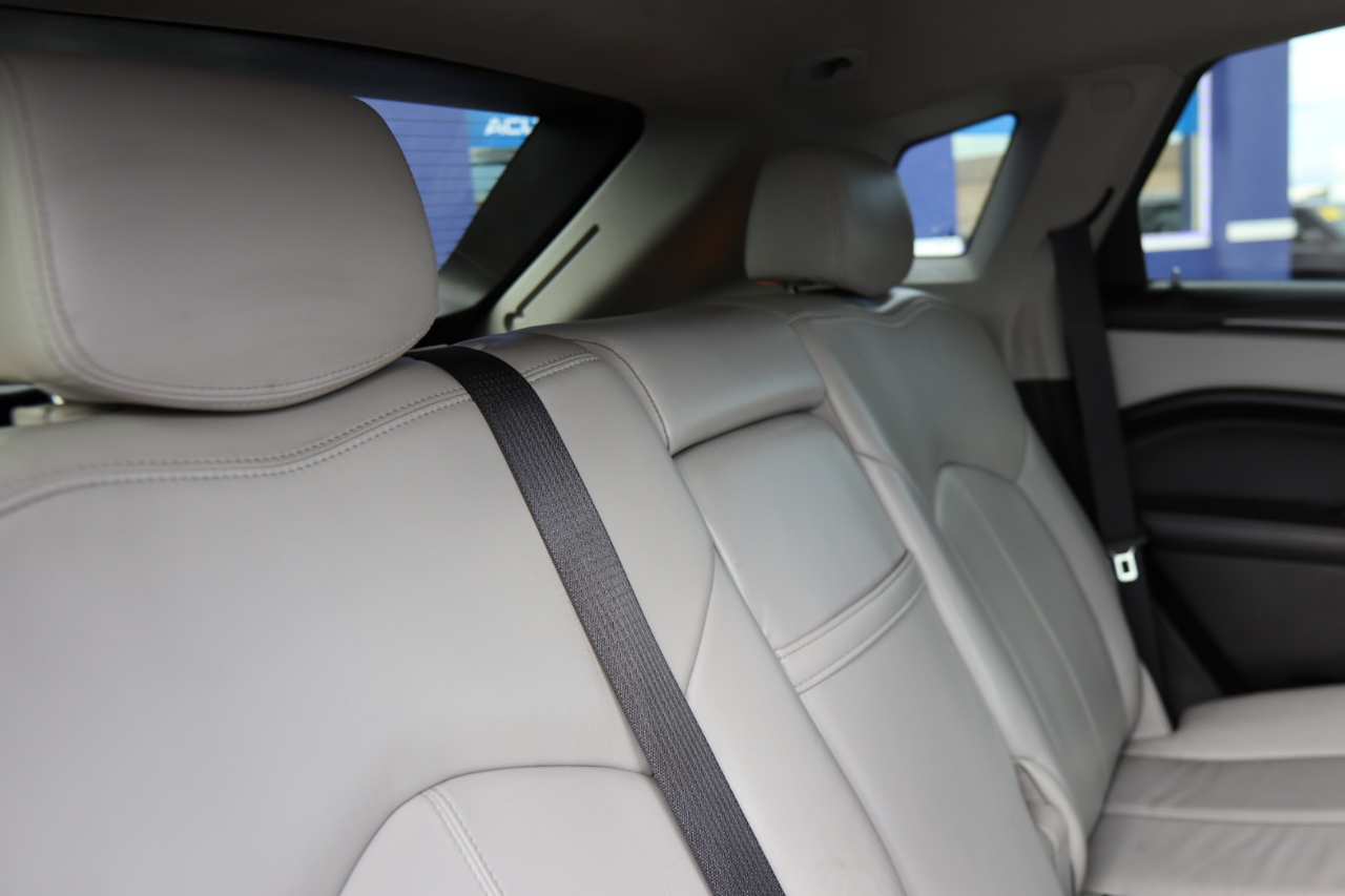 2013 Cadillac SRX Base photo 32