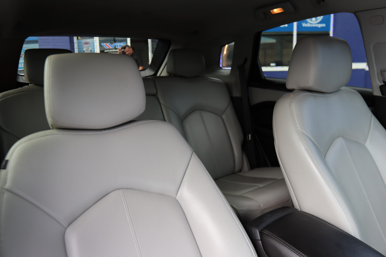 2013 Cadillac SRX Base photo 35