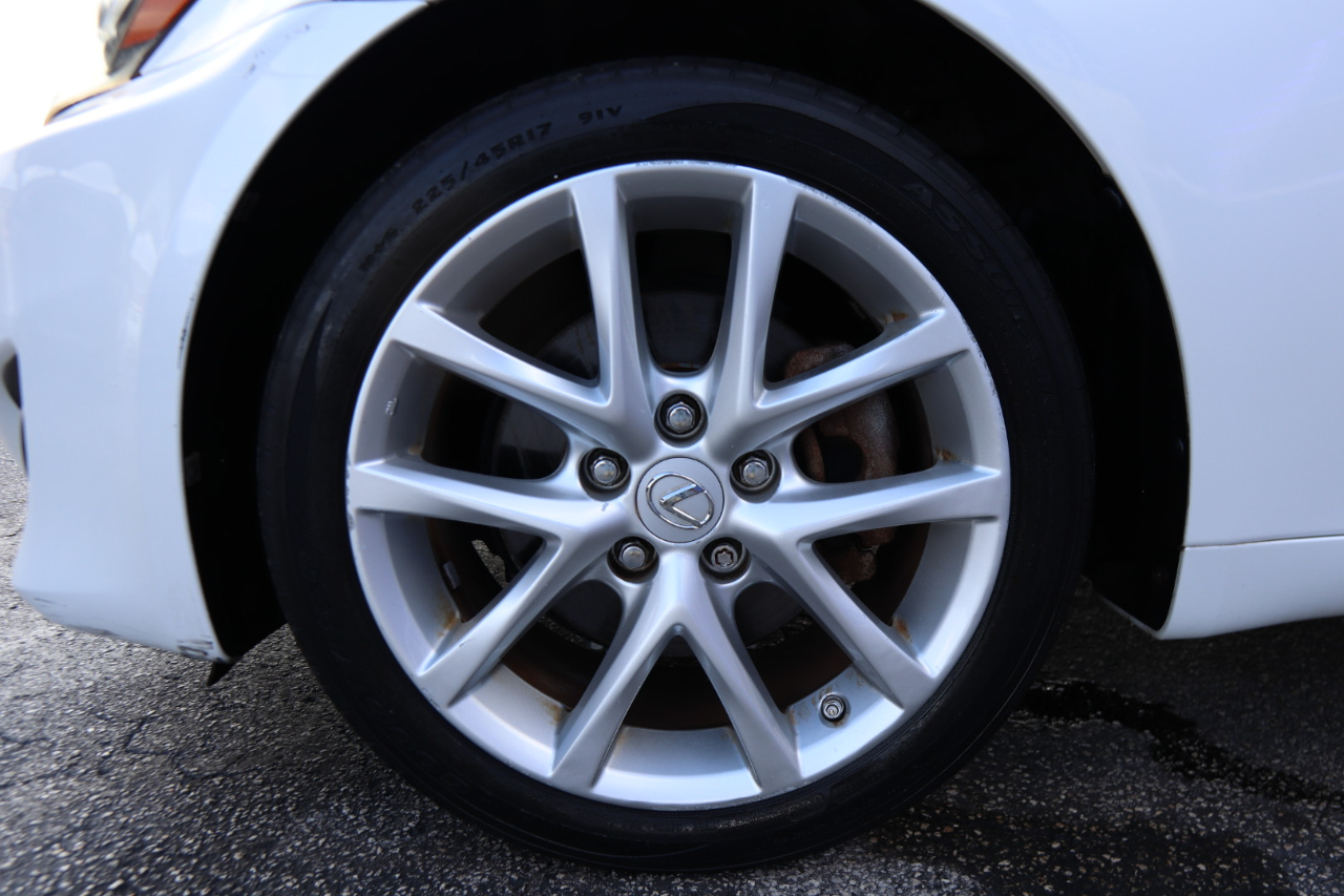 2012 Lexus IS 250 AWD photo 13