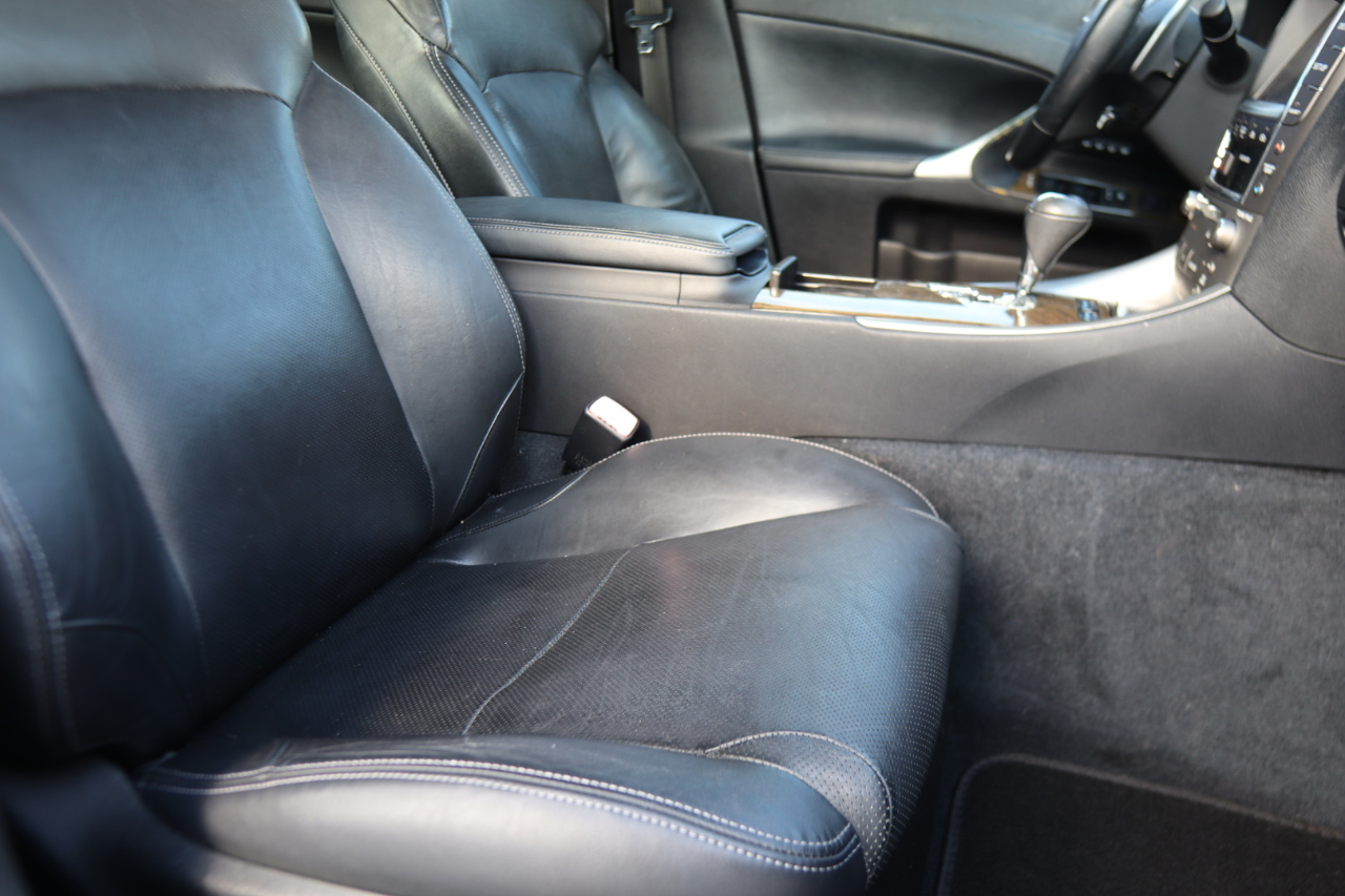 2012 Lexus IS 250 AWD photo 35