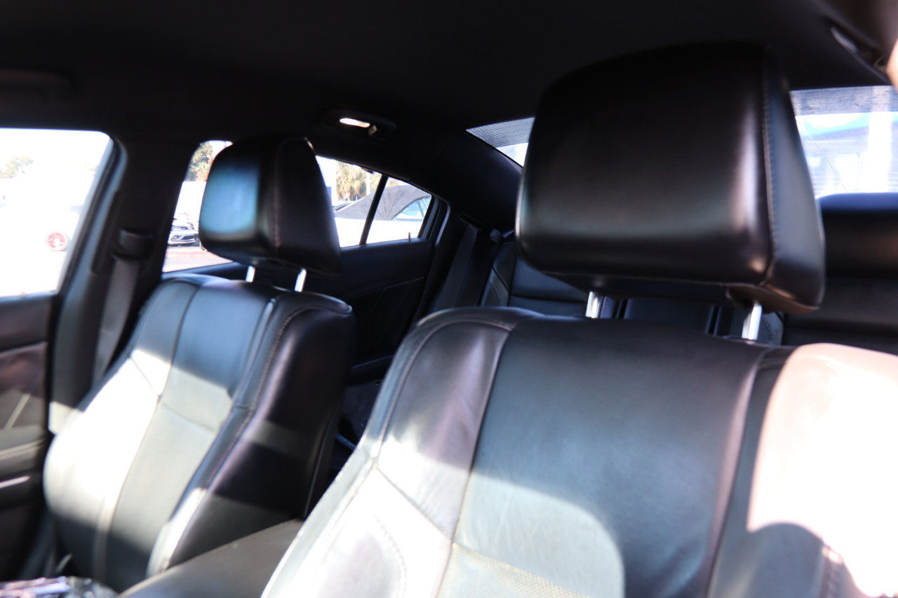 Dodge Charger 4dr Sdn RT RWD 2015 Dodge Charger 4dr Sdn RT RWD 2015