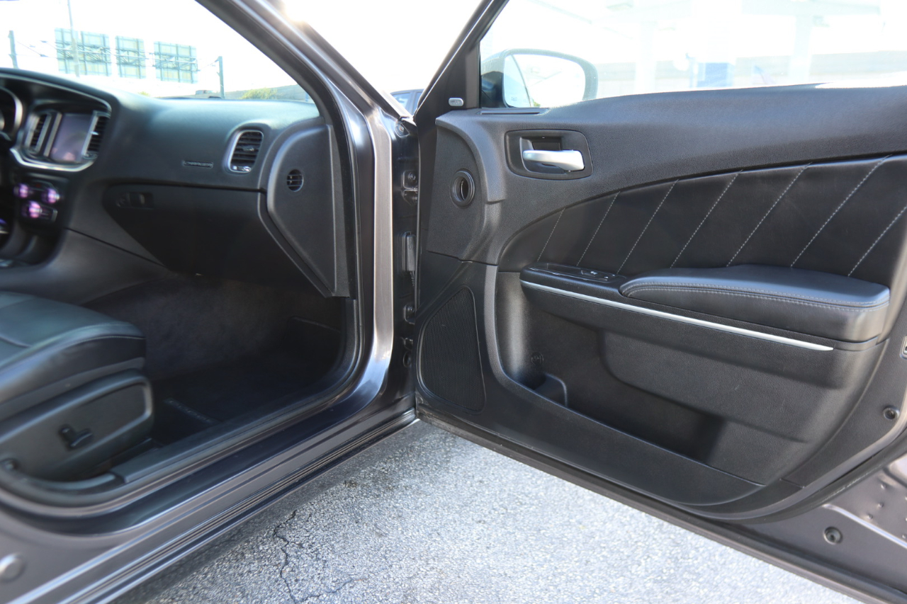 Dodge Charger 4dr Sdn RT RWD 2015 Dodge Charger 4dr Sdn RT RWD 2015