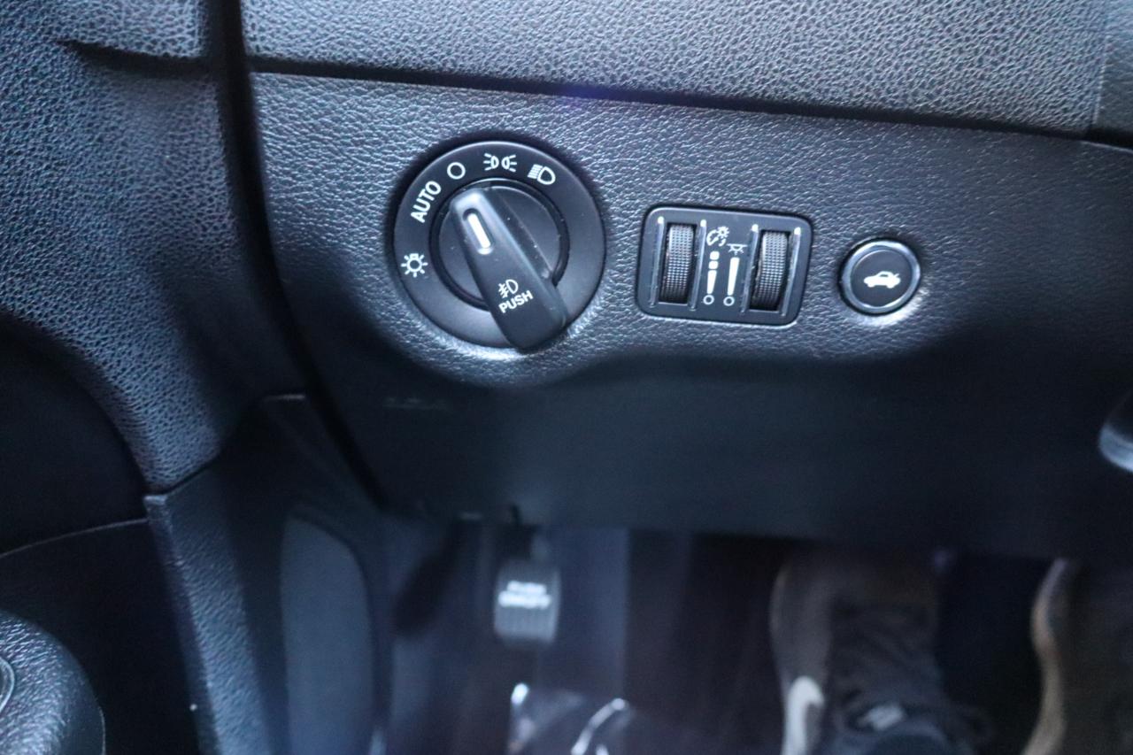 Dodge Charger 4dr Sdn Road/Track RWD 2015