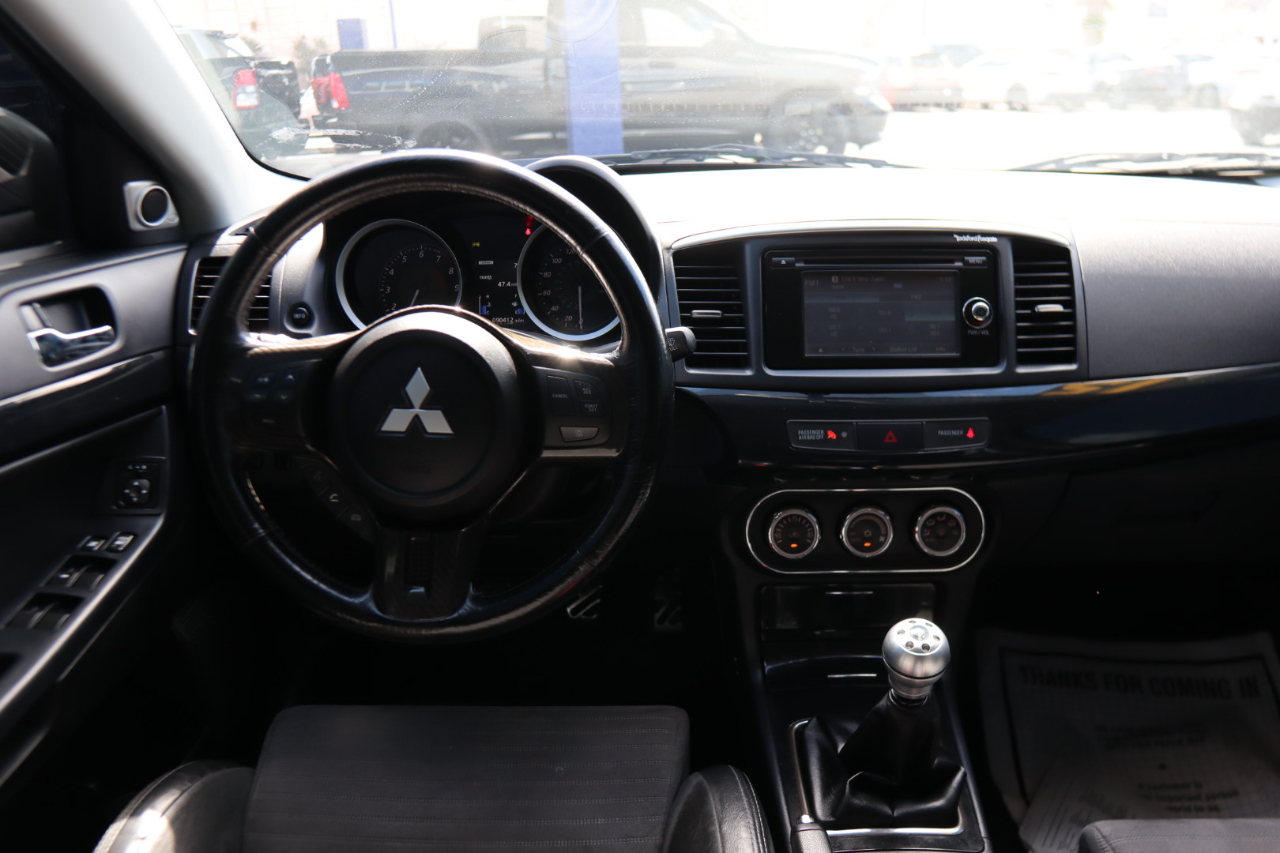 Mitsubishi Lancer Evolution 4dr Sdn Man GSR 2015 Mitsubishi Lancer Evolution 4dr Sdn Man GSR 2015