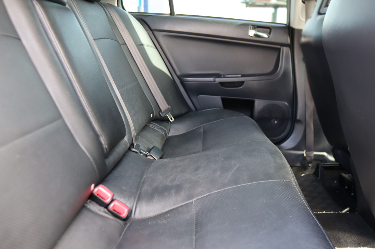 Mitsubishi Lancer Evolution 4dr Sdn Man GSR 2015 Mitsubishi Lancer Evolution 4dr Sdn Man GSR 2015