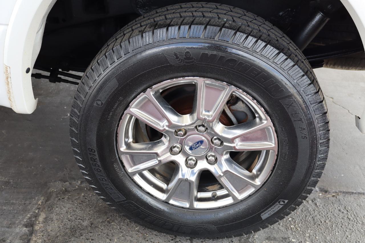 Ford F-150 4WD SuperCrew 145" Lariat 2015