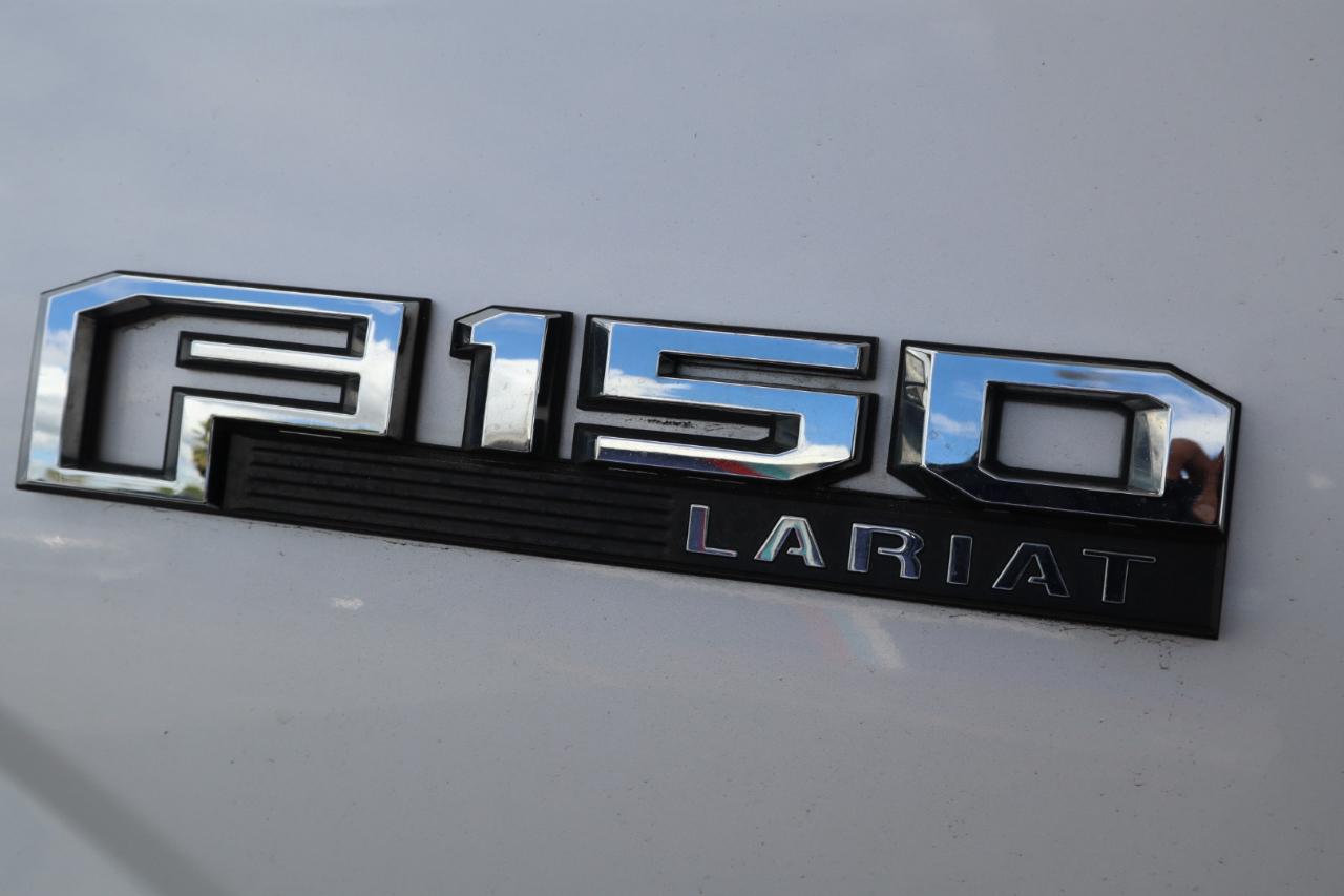 Ford F-150 4WD SuperCrew 145" Lariat 2015