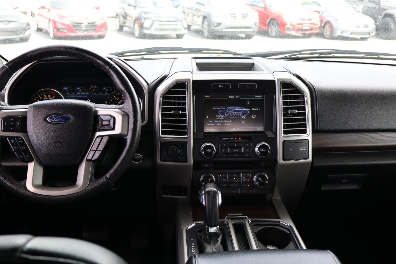 Ford F-150 4WD SuperCrew 145" Lariat 2015