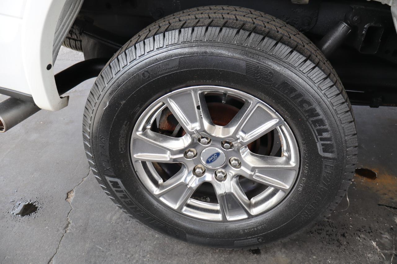 Ford F-150 4WD SuperCrew 145" Lariat 2015